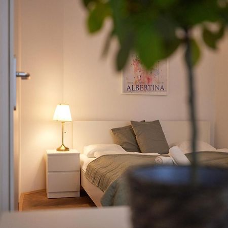Beautiful Restored - Close To Metro - II Vienna Luaran gambar